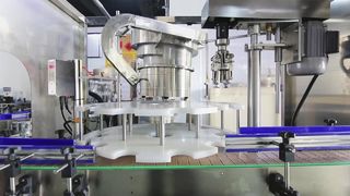 RM100 Automatische ROPP Capper Crimp Aluminium Twist Caps op wijn- en drankflessen